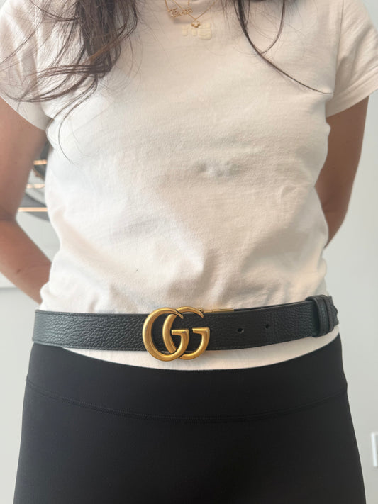 Authentic Gucci Grain leather reversible size 95 black and brown belt ! Fits small medium and large! Retail $805 plus tax in stores gorgeous condition