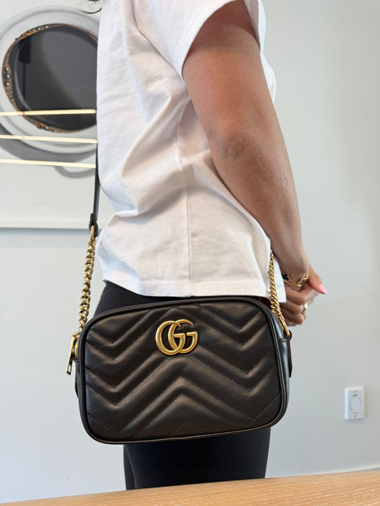 Authentic Gucci Camera Black/Gold Small marmont crossbody bag! Client paid $2500 plus tax asking 50% off