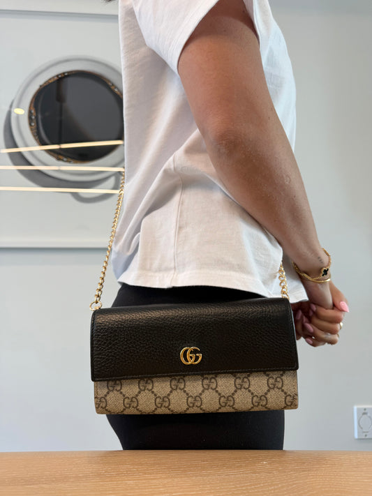 Authentic Gucci Supreme Marmont flap wallet with added removeable strap in dustbag! Retail $1300+ tax pristine condition phones cards cash coins etc fit