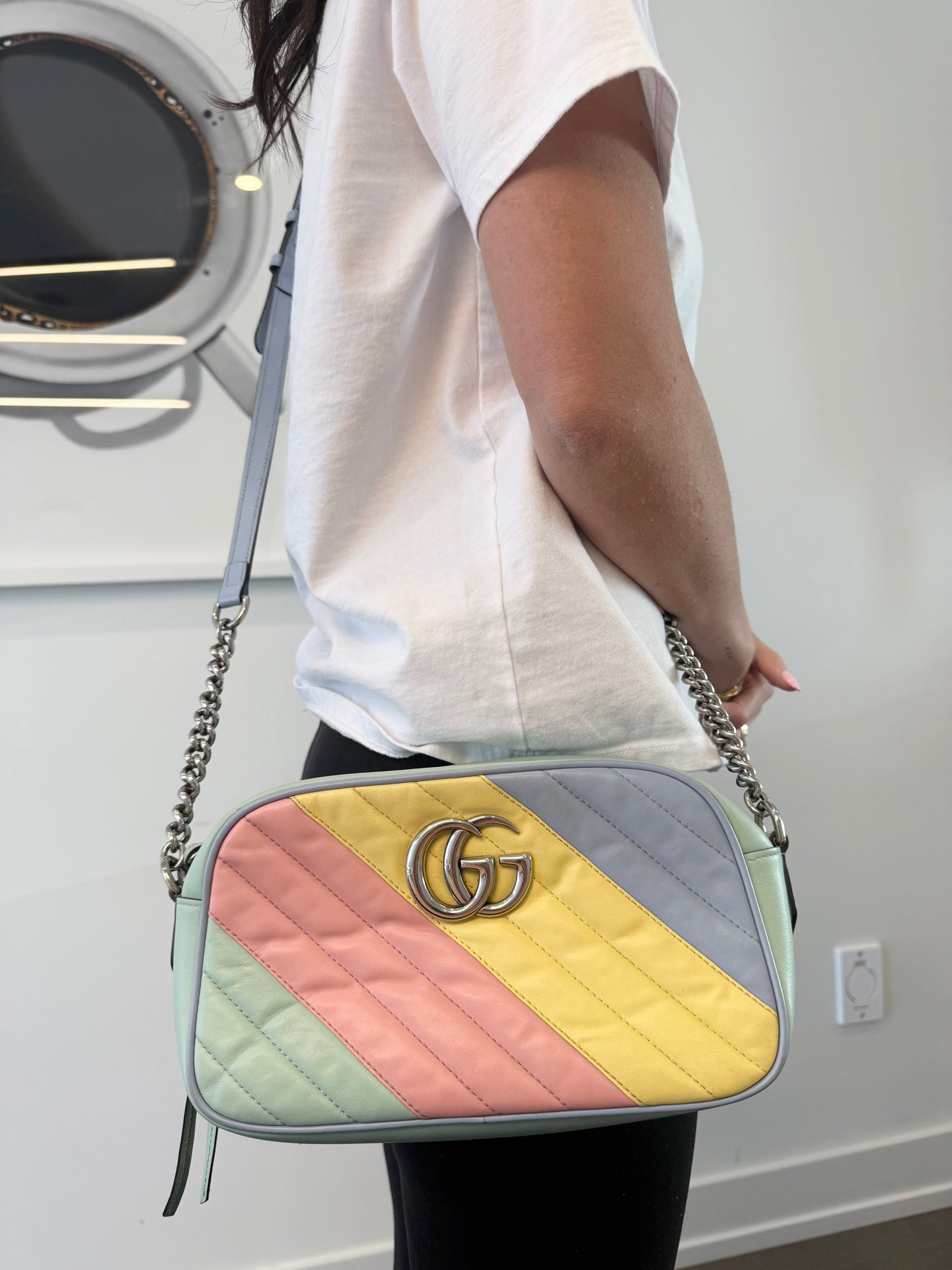 Authentic Gucci Medium Marmont Limited Edition Pastel Rainbow Adjustable Strap crossbody ! Retail is $3000 9 9.5/10 condition asking over 50% off fits phones wallets keys makeup etc