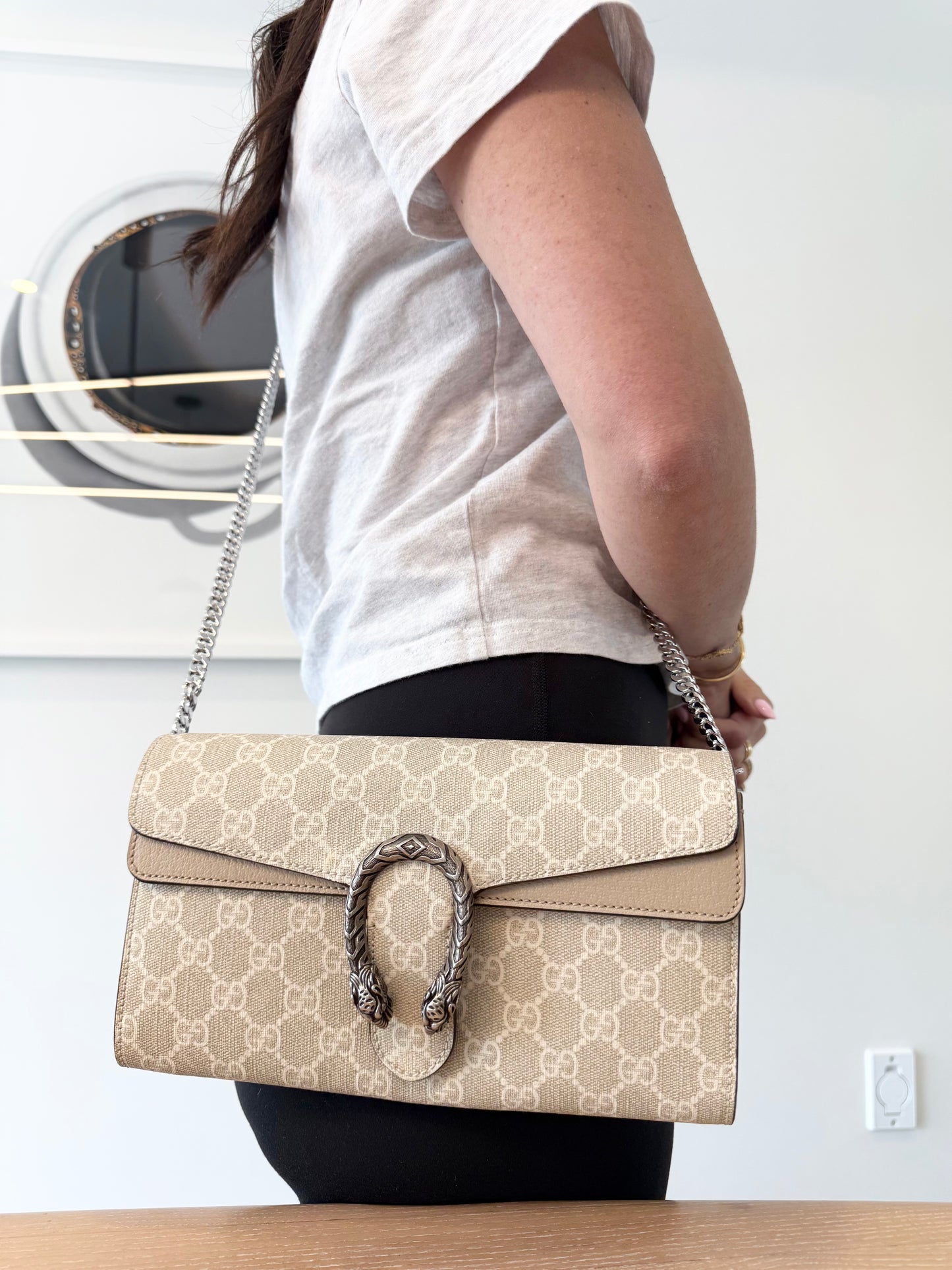 Authentic Gucci Dionysus Large Tan/white Crossbody ! Pristine condition retail $3000 added removeable strap !