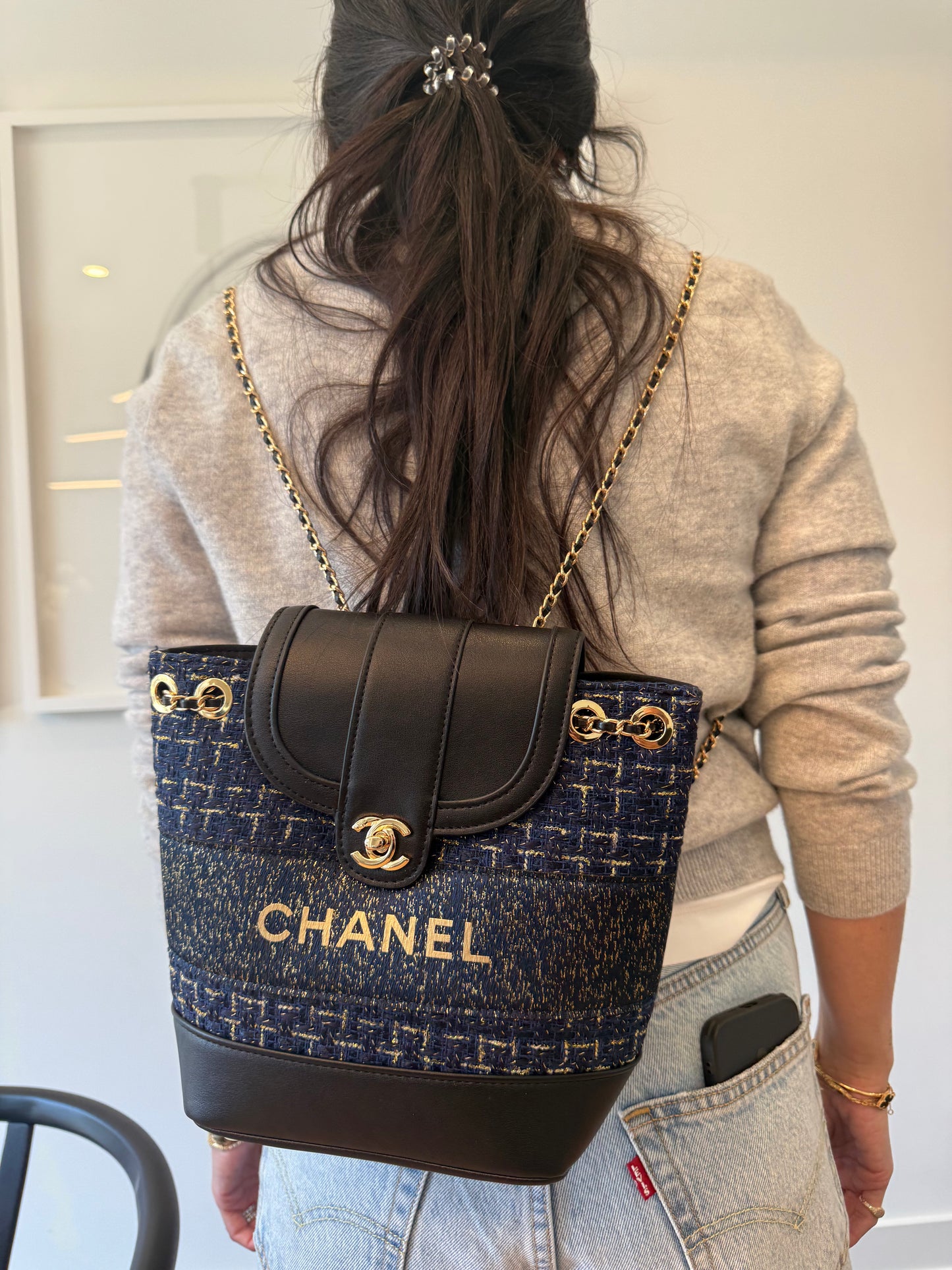 Rare Brand new Chanel makeup beauty chainstring leather and tweed heavy duty backpack!!! Nobody has her ! Rare vip piece .