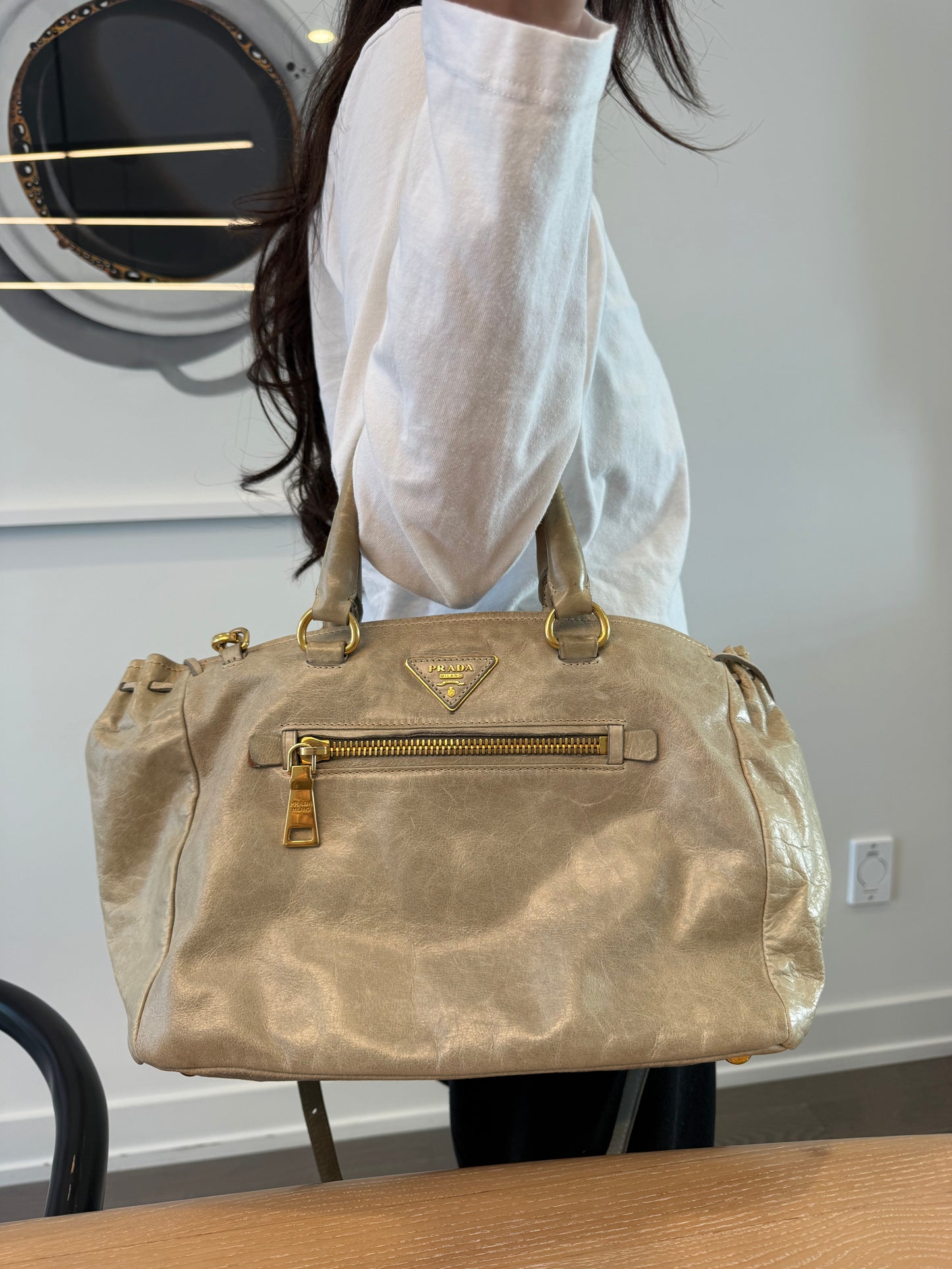 Authentic Prada saffiano leather gold hardwear zipper top heavy duty 2 way adjustable strap crossbody bag in mint tan! Extremely clean and heavy duty retailed for $2500 new