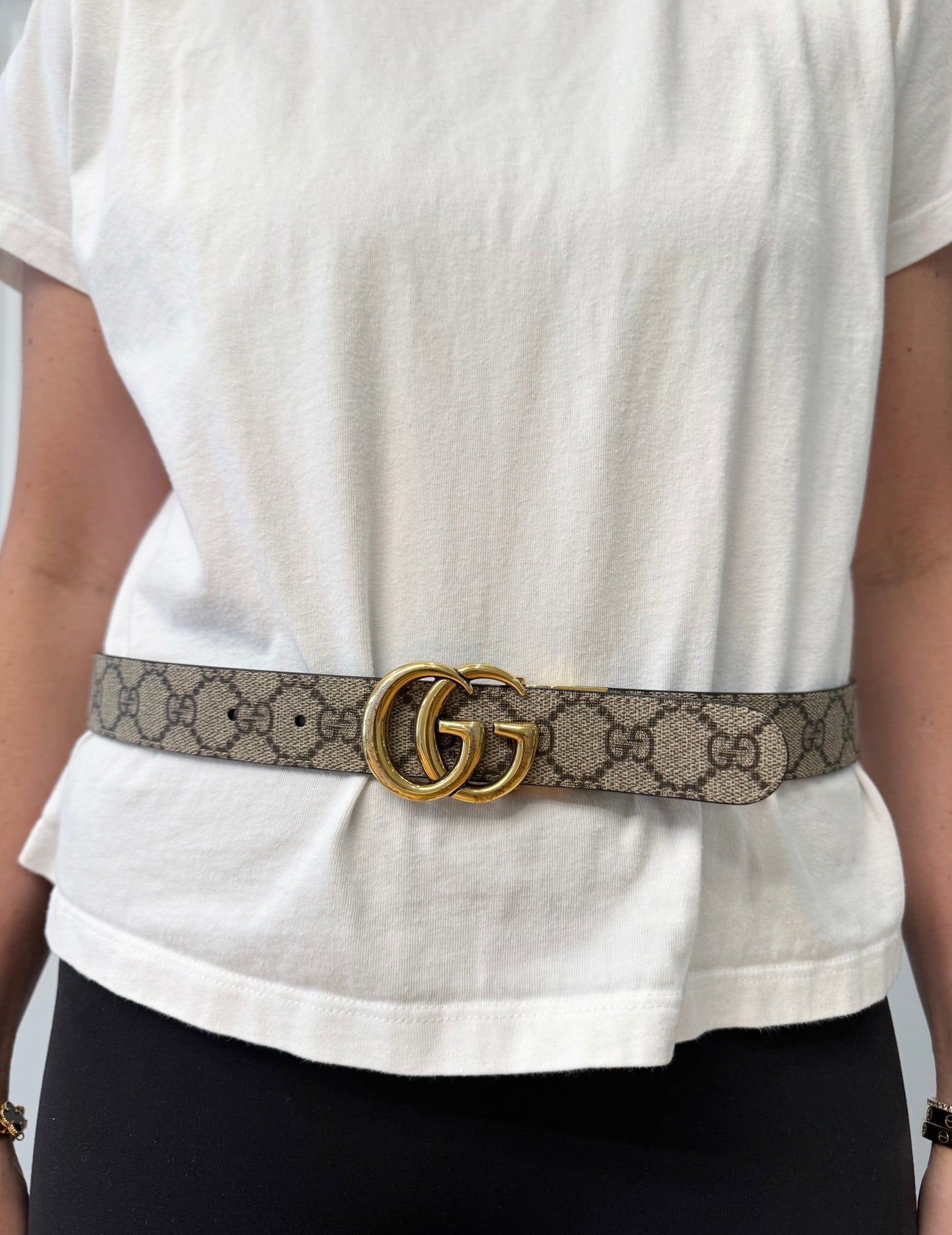 Authentic Gucci Supreme GG Marmont Reversible supreme and black size 80 belt retail $805+tax size 80 fits xxs xs and small!