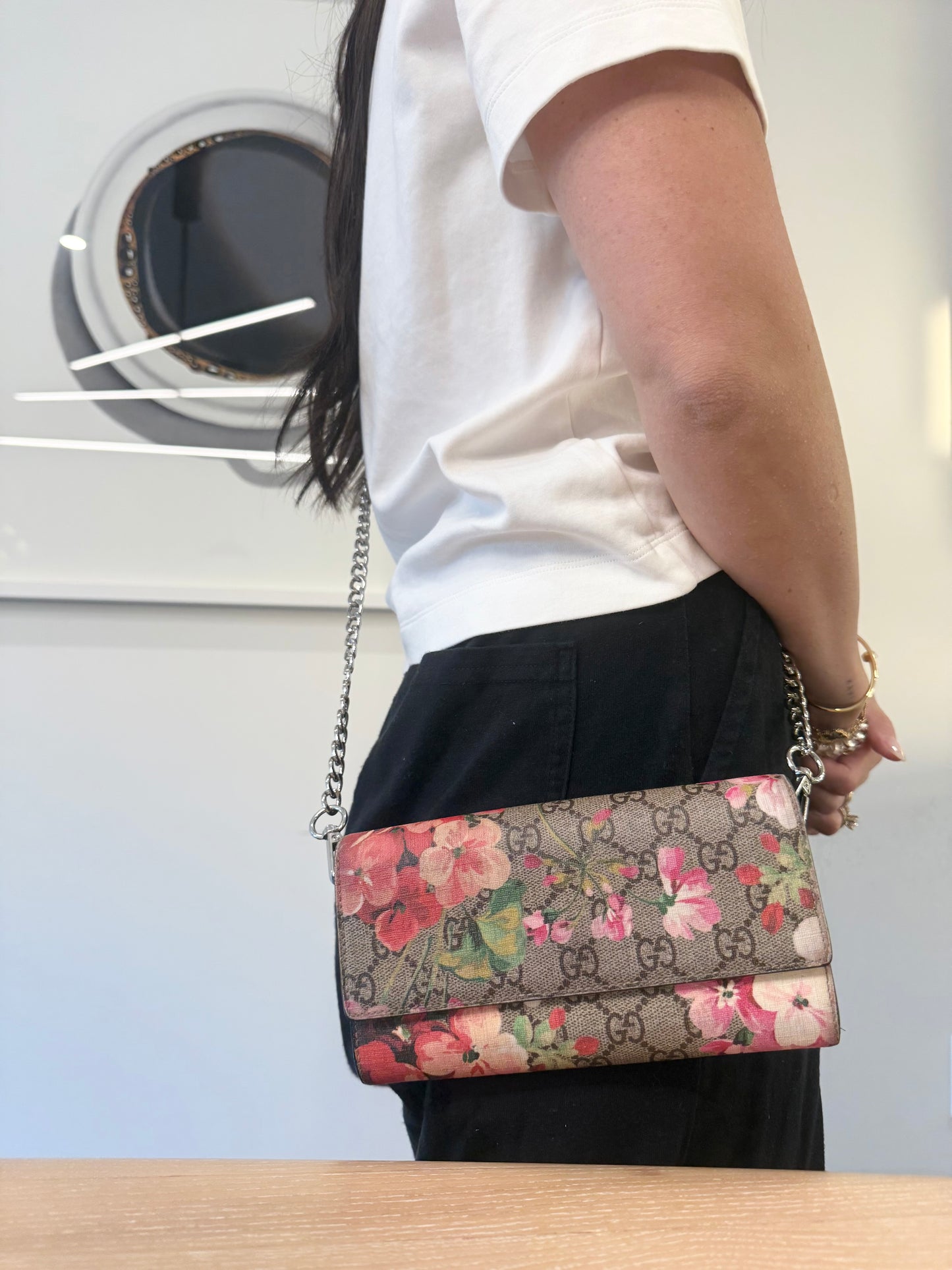 Rare Gucci blooms flap xl wallet with added strap ! Fits phones cards cash coins etc