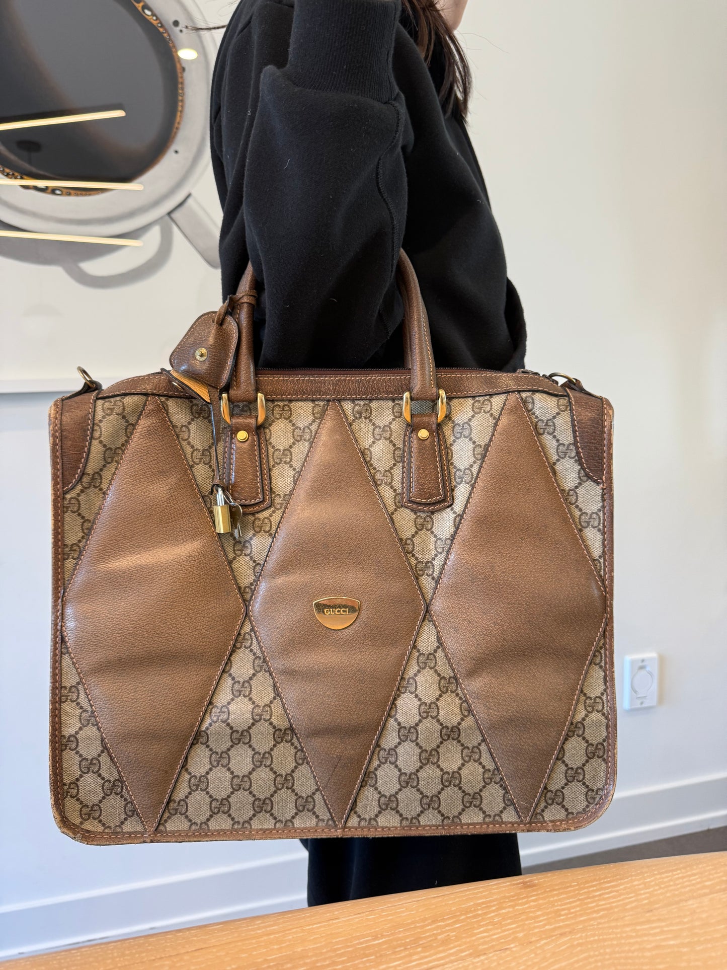 Gucci supreme diamainte heavy duty top handle bag with original lock and keys plus original side hooks for a crossbody strap!! Heavy heavy duty
