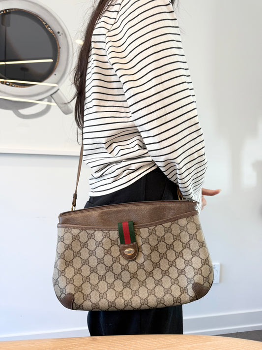 Gucci supreme rare Ophidia crossbody in gorgeous preloved condition fits phones wallets keys etc