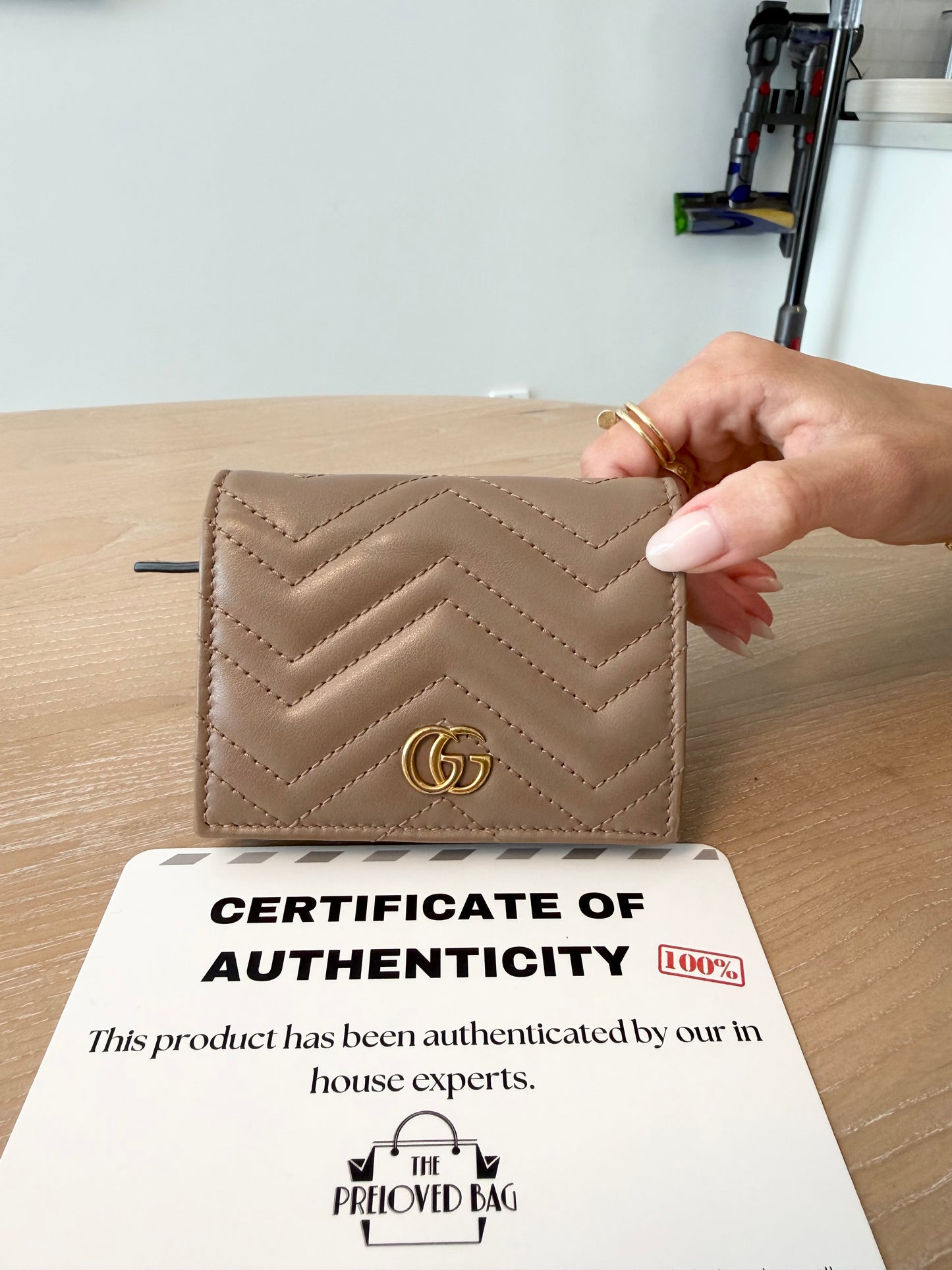 Authentic Gucci Marmont Chevron tan / taupe bi fold wallet in pristine condition! Currently $650+ tax retail